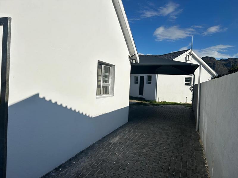 2 Bedroom Property for Sale in Onverwacht Western Cape
